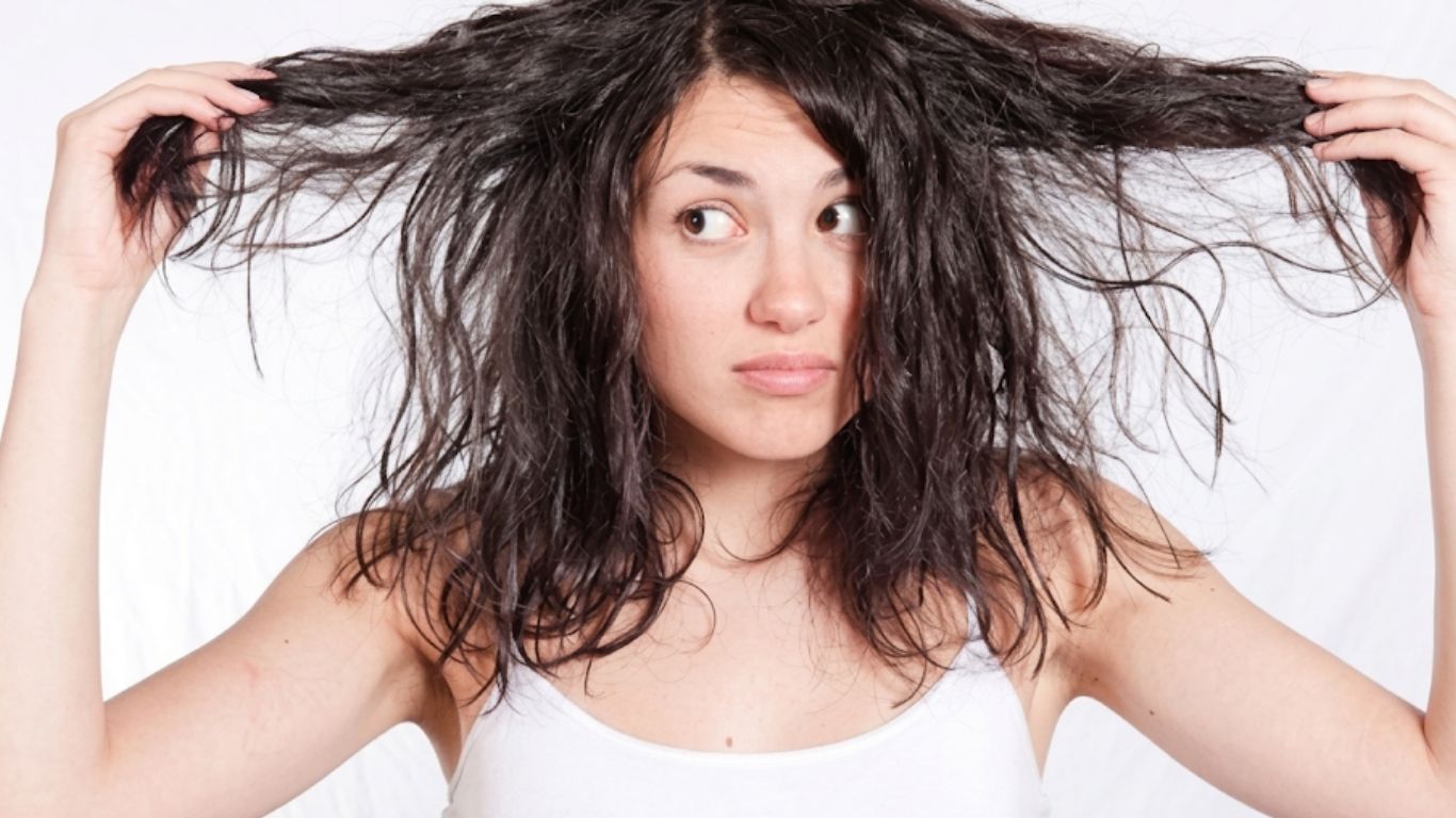 Cách lựa chọn dầu dưỡng cho tóc dầu