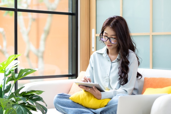 cách chăm sóc tóc uốn giúp giữ nếp cách chăm sóc tóc uốn giúp giữ nếp