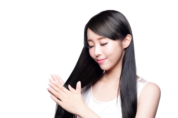 Cách gội đầu đúng cách bằng dầu gội phù hợp