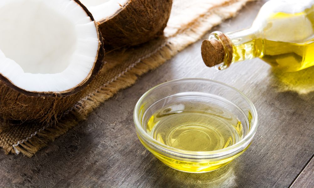 Cách làm tóc hết bết bằng dầu dừa Cách làm tóc hết bết bằng dầu dừa