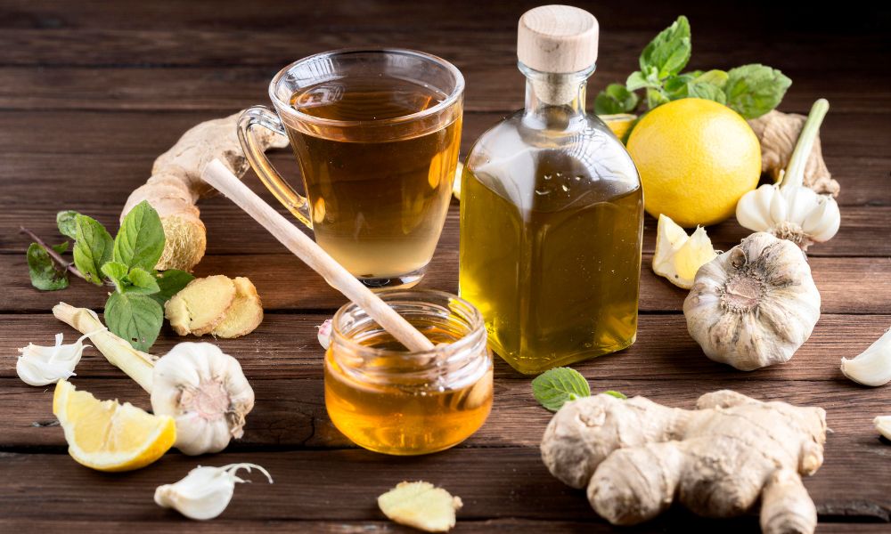 Allicin trong tỏi có công dụng kháng khuẩn, kháng viêm giúp làm sạch da đầu Allicin trong tỏi có công dụng kháng khuẩn, kháng viêm giúp làm sạch da đầu
