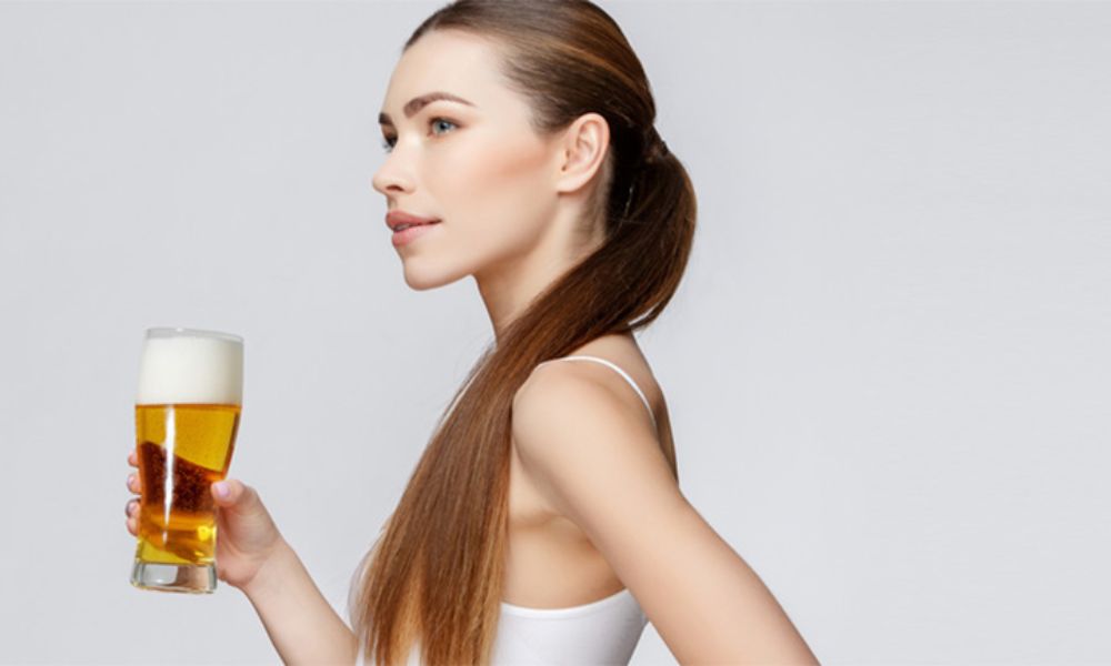 Ủ tóc tại nhà bằng bia giúp tóc mềm mượt Ủ tóc tại nhà bằng bia giúp tóc mềm mượt