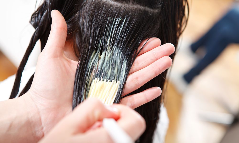 Nhuộm tóc là nguyên nhân khiến tóc hư tổn nhanh chóng Nhuộm tóc là nguyên nhân khiến tóc hư tổn nhanh chóng